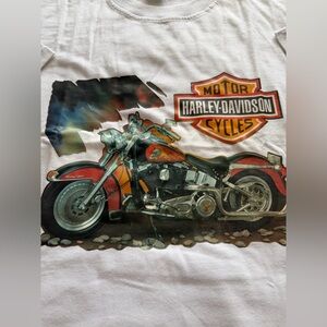 Vintage Harley-Davidson White Tee with Motorcycle Graphic
